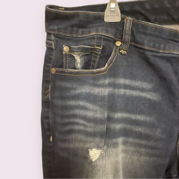 TORRID | Distressed Jeans - Picture 2 of 6